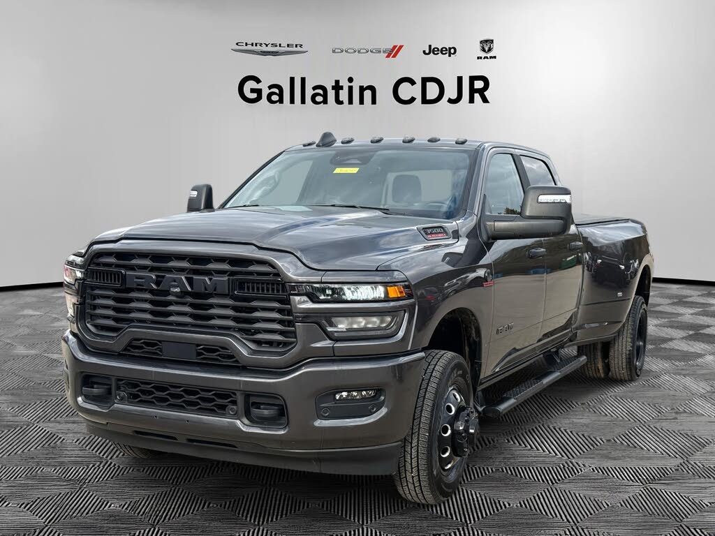 2025 RAM 3500 Big Horn Crew Cab LB DRW 4WD