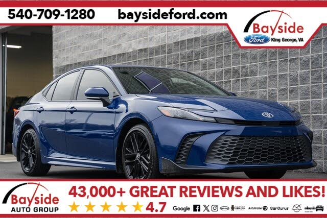2025 Toyota Camry SE FWD
