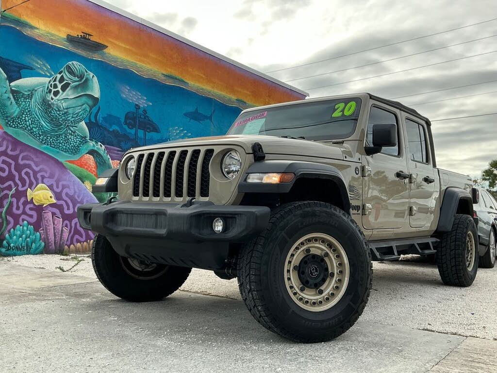 2020 Jeep Gladiator Sport Altitude Crew Cab 4WD