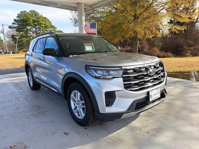 2025 Ford Explorer Active AWD