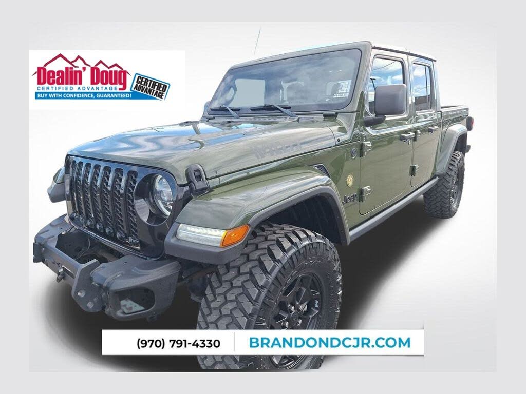 2021 Jeep Gladiator Willys Crew Cab 4WD