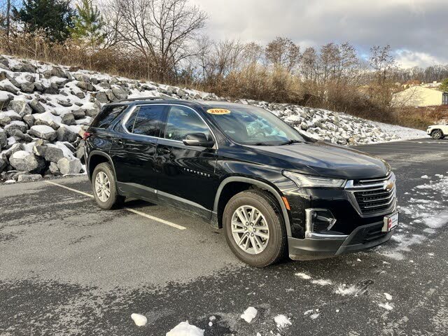 2022 Chevrolet Traverse LT Cloth FWD