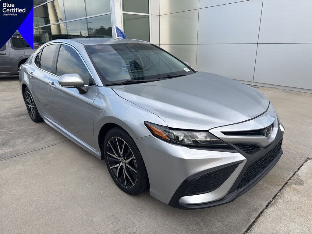 2022 Toyota Camry SE FWD