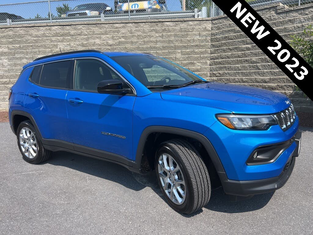 2023 Jeep Compass Latitude Lux 4WD