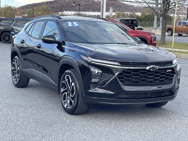 2025 Chevrolet Trax RS with 2RS FWD