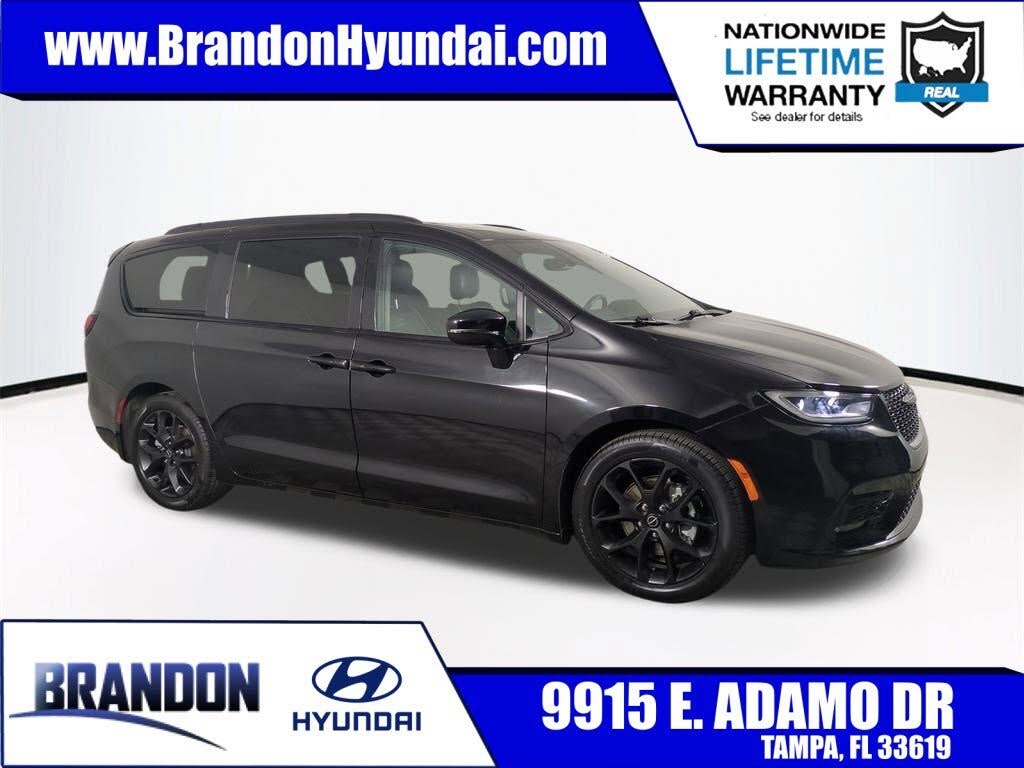 2025 Chrysler Pacifica Limited FWD