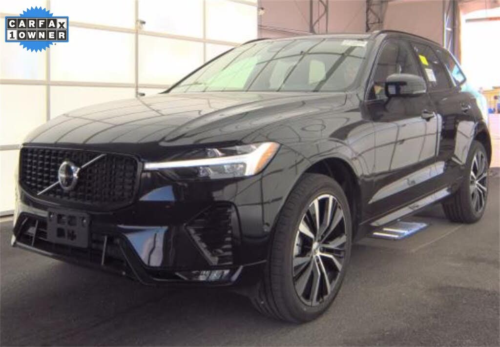 2025 Volvo XC60 B5 Plus Dark Theme AWD