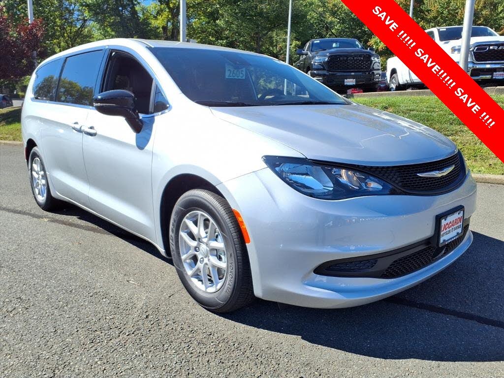 2026 Chrysler Voyager LX FWD