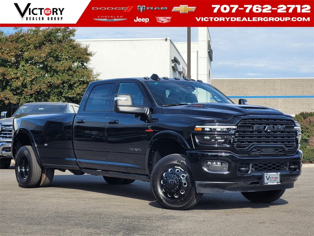 2026 RAM 3500 Limited Crew Cab LB DRW 4WD