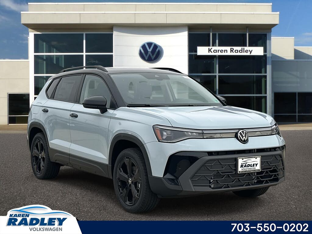 2026 Volkswagen Taos SE Black 4Motion