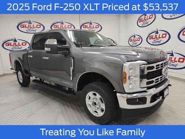 2025 Ford F-250 Super Duty XLT Crew Cab 4WD