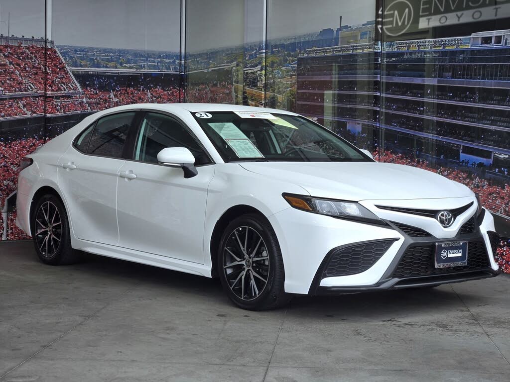 2021 Toyota Camry SE AWD