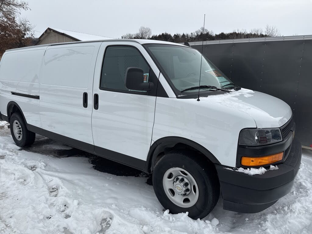2022 Chevrolet Express Cargo 2500 Extended RWD