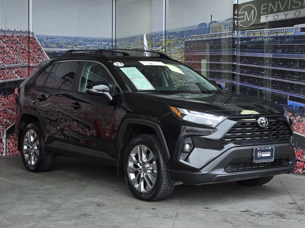 2023 Toyota RAV4 XLE Premium FWD