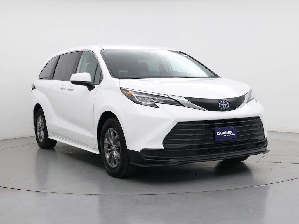 2023 Toyota Sienna LE 8-Passenger AWD