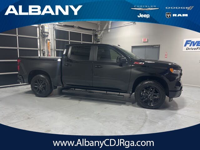 2025 Chevrolet Silverado 1500 RST Crew Cab 4WD