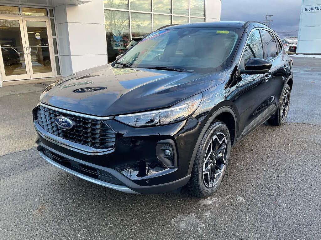 2026 Ford Escape Platinum AWD