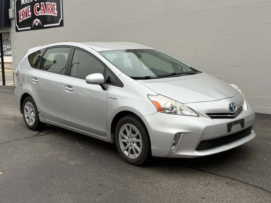 2012 Toyota Prius v Five FWD