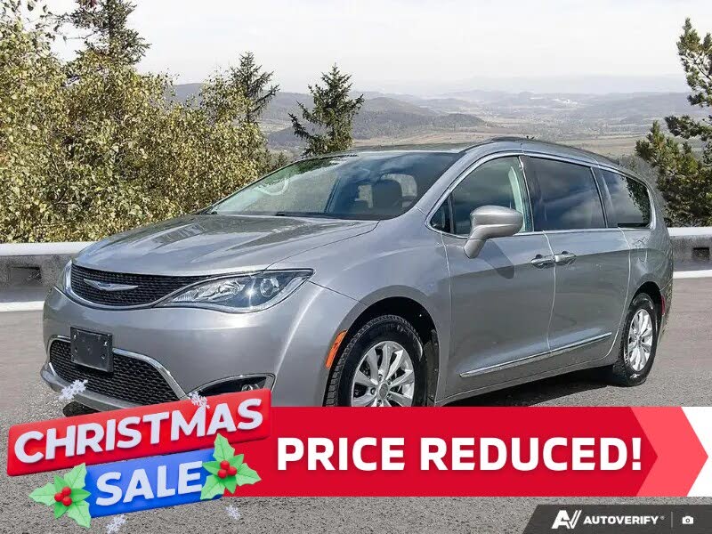 2017 Chrysler Pacifica Touring L Plus FWD