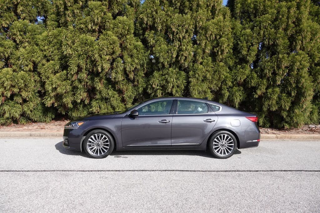 2017 Kia Cadenza Technology