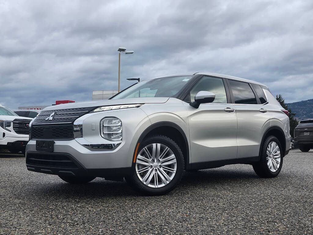 2022 Mitsubishi Outlander ES S-AWC