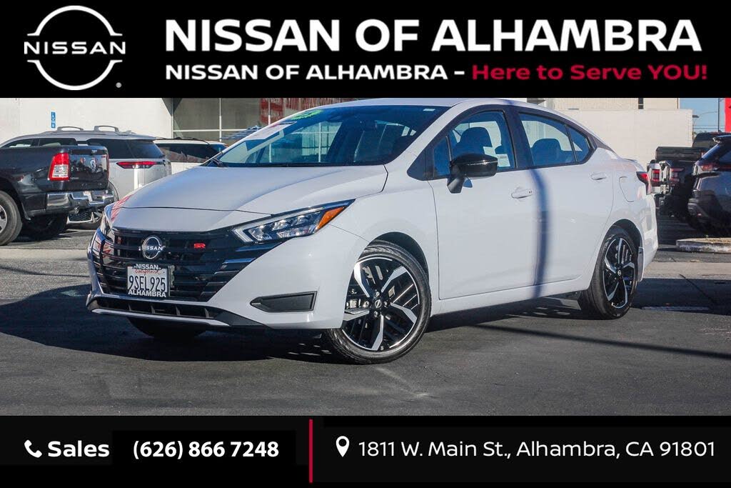 2025 Nissan Versa SR FWD