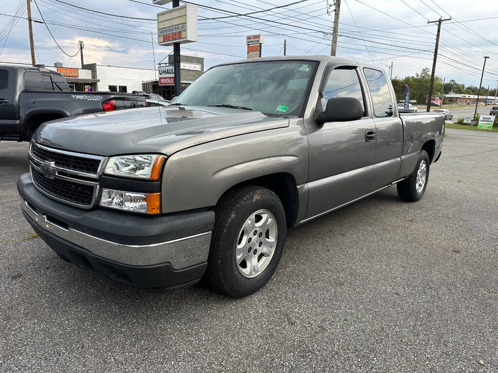 2007 Chevrolet Silverado Classic 1500 Work Truck Extended Cab RWD