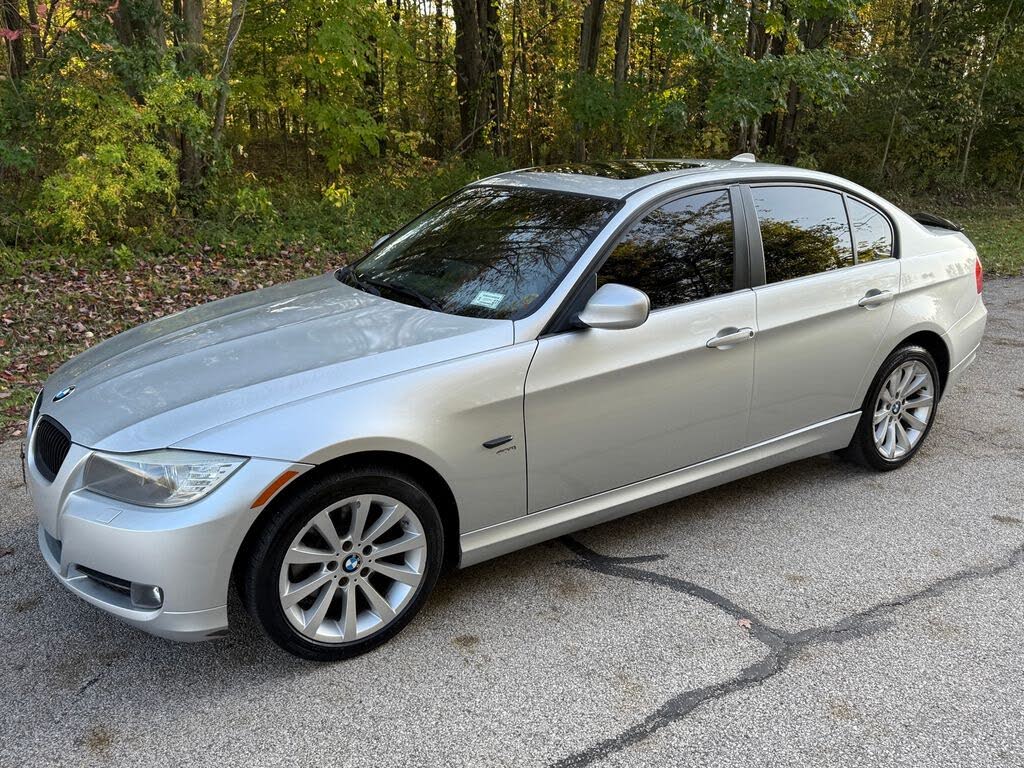 2011 BMW 3 Series 328i xDrive Sedan AWD