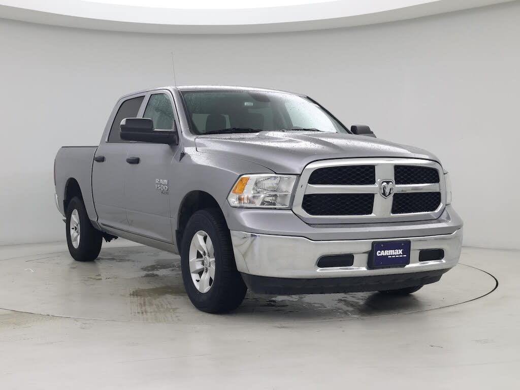 2023 RAM 1500 Classic SLT Crew Cab 4WD