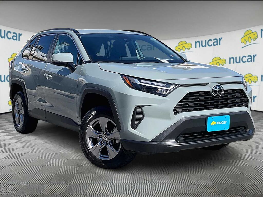 2023 Toyota RAV4 XLE FWD