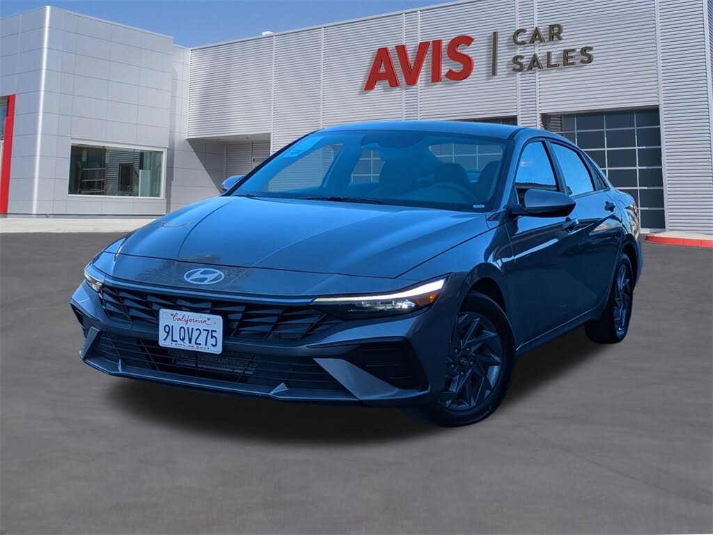 2024 Hyundai Elantra SEL FWD