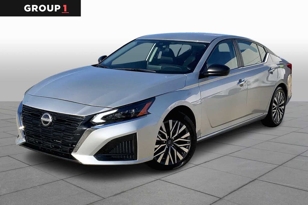 2024 Nissan Altima 2.5 SV FWD