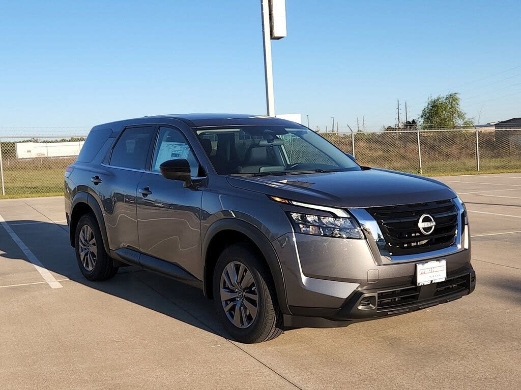 2025 Nissan Pathfinder S FWD