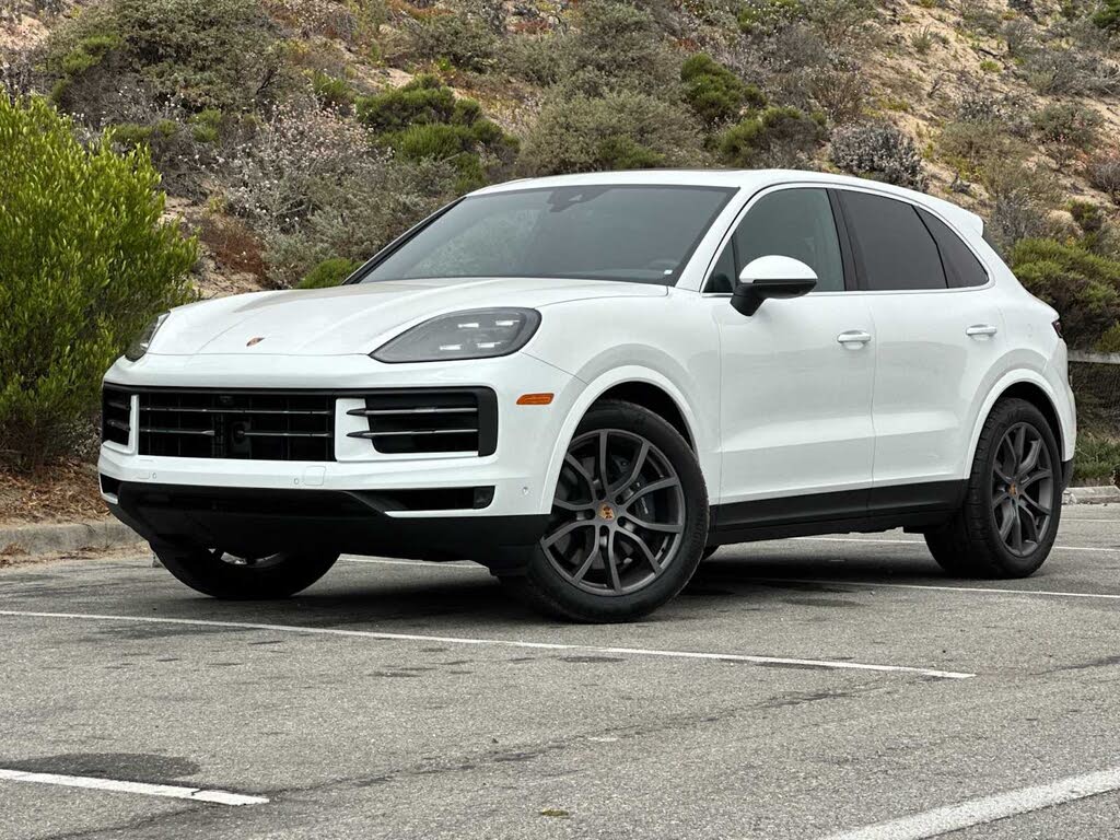 2025 Porsche Cayenne AWD