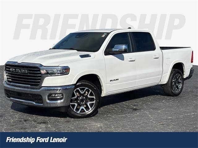 2025 RAM 1500 Laramie Crew Cab 4WD