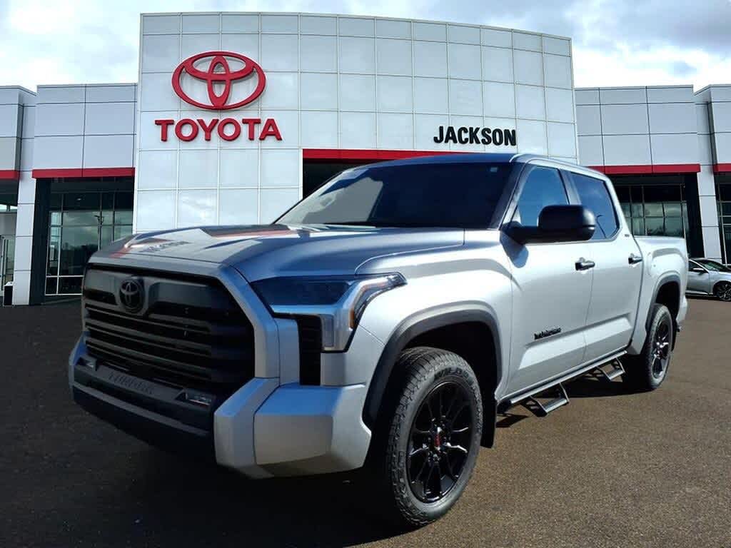 2025 Toyota Tundra SR5 CrewMax Cab 4WD