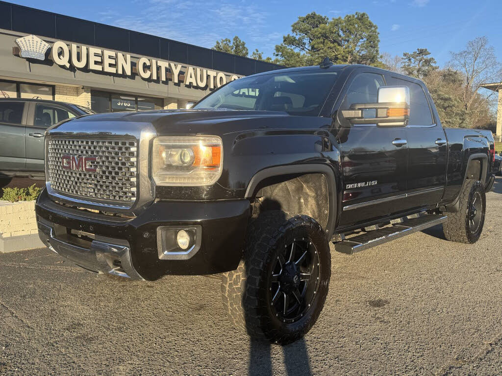 2016 GMC Sierra 2500HD Denali Crew Cab SB 4WD