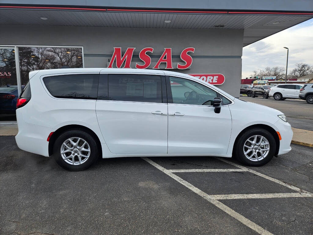 2024 Chrysler Pacifica Touring L FWD