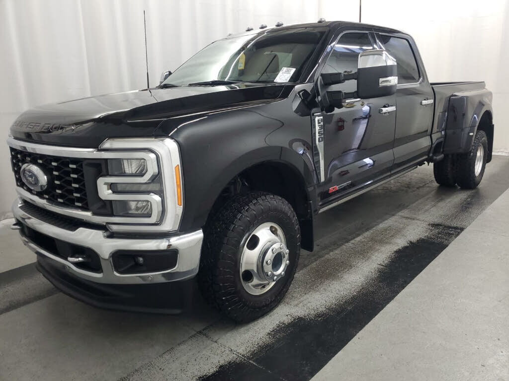 2023 Ford F-350 Super Duty Lariat Crew Cab LB DRW 4WD