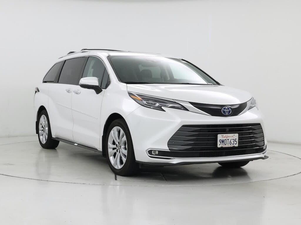 2024 Toyota Sienna Platinum 7-Passenger FWD
