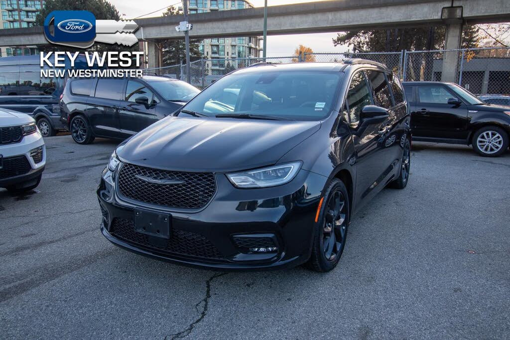 2023 Chrysler Pacifica Touring L FWD