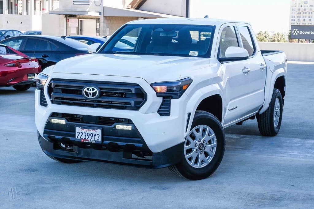 2024 Toyota Tacoma SR5 Double Cab 4WD