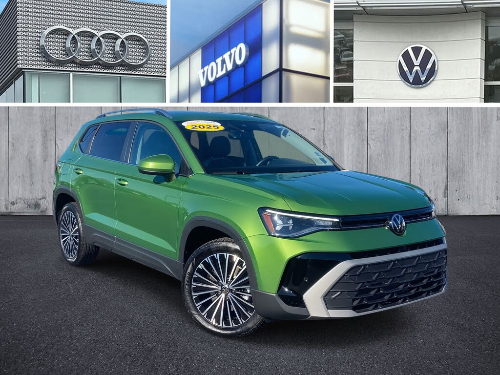 2025 Volkswagen Taos SE FWD