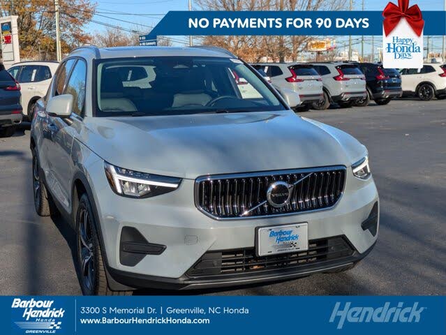 2025 Volvo XC40 B5 Core Bright Theme AWD