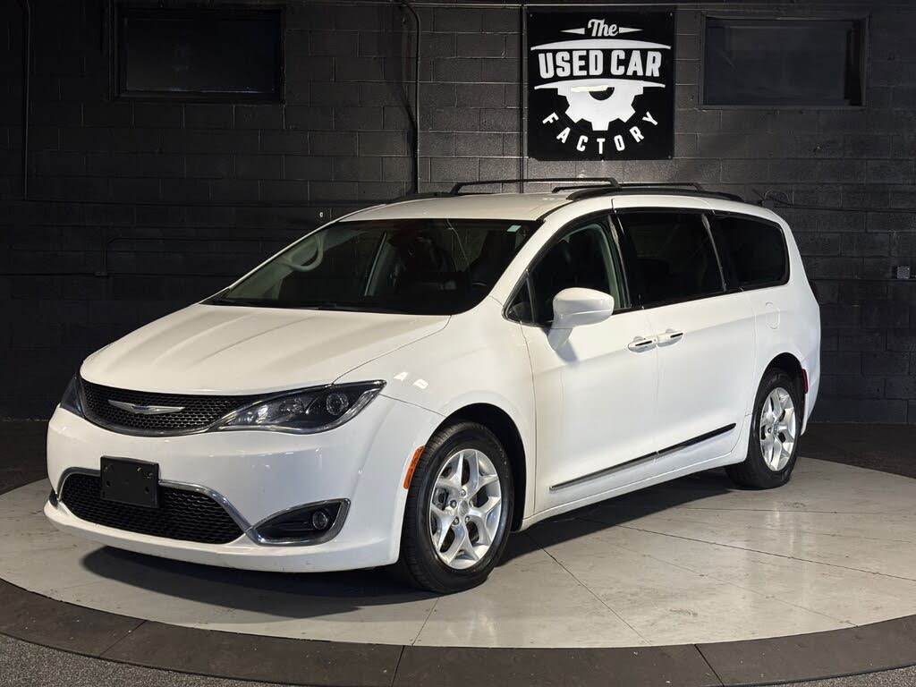 2017 Chrysler Pacifica Touring L FWD