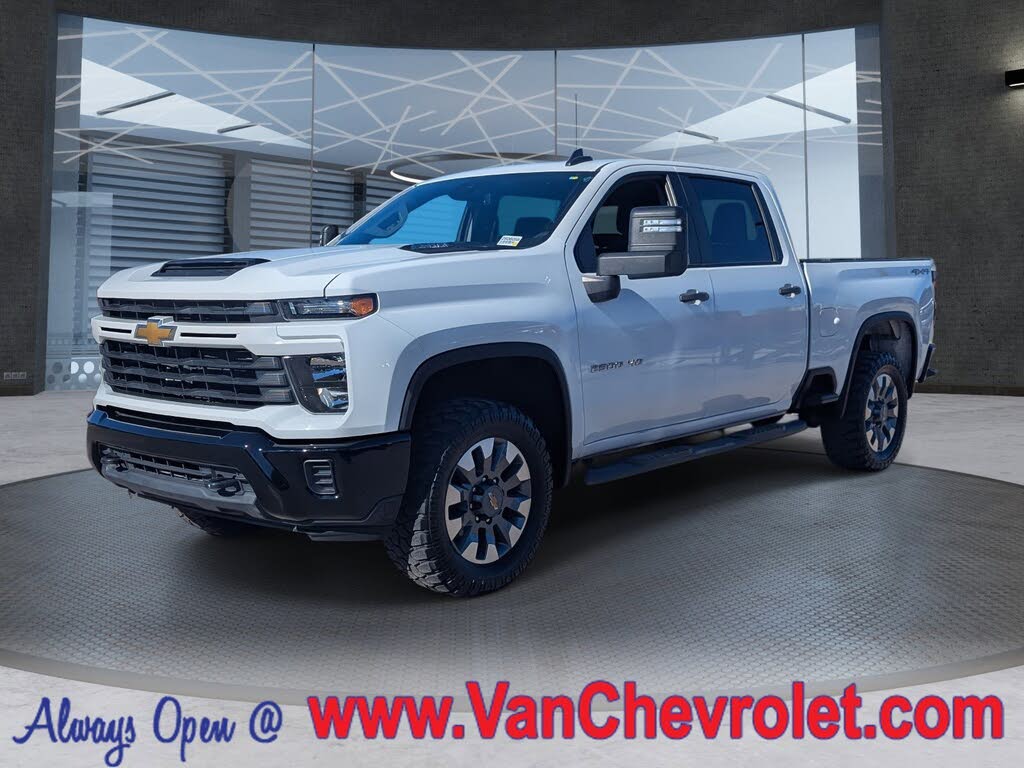 2024 Chevrolet Silverado 2500HD Custom Crew Cab 4WD