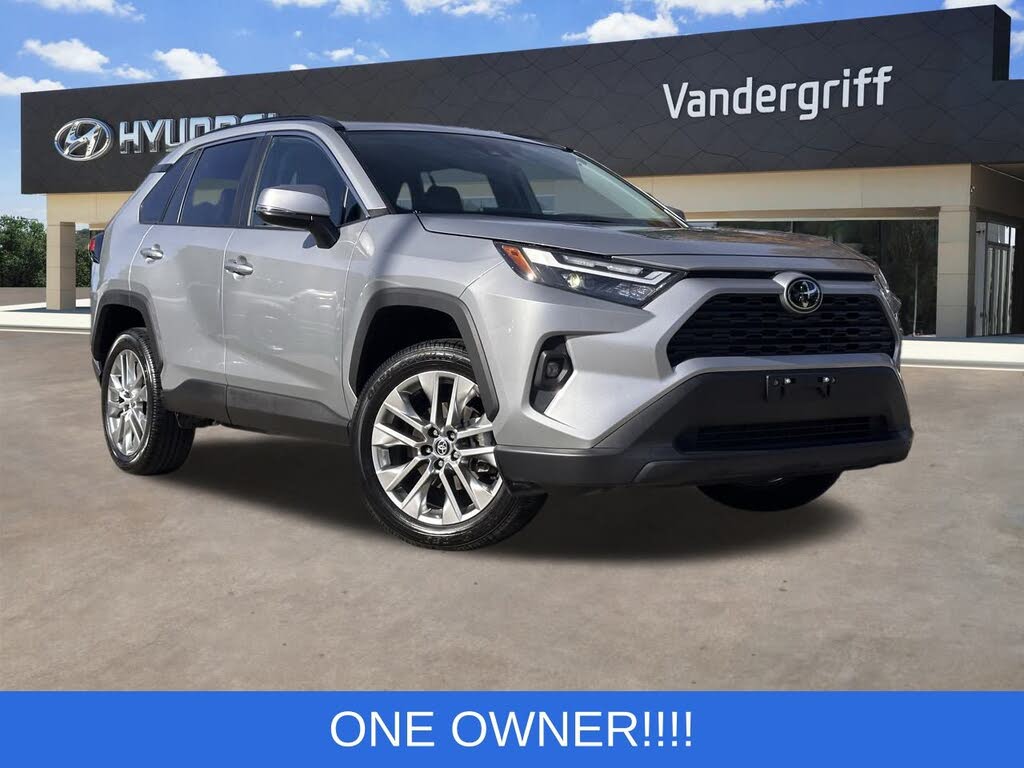 2024 Toyota RAV4 XLE Premium FWD