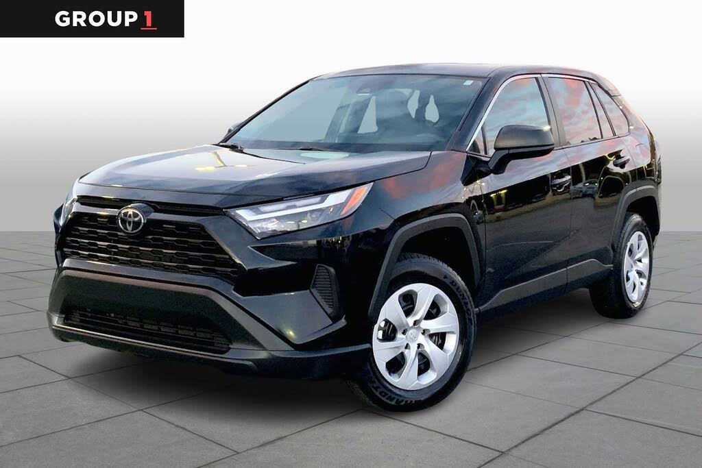 2025 Toyota RAV4 LE FWD