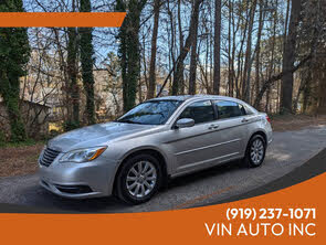 Chrysler 200 Touring Sedan FWD
