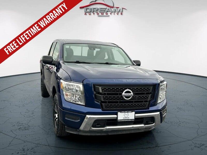 2022 Nissan Titan SV Crew Cab 4WD